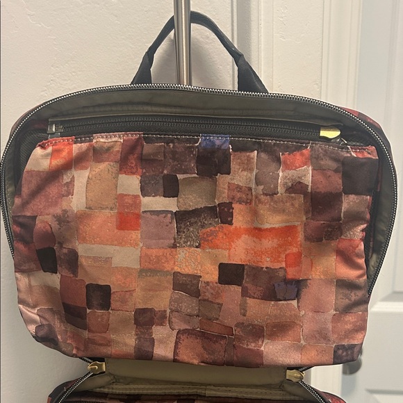 Tumi Mosaic Pattern vanity Bag - Picture 4 of 5